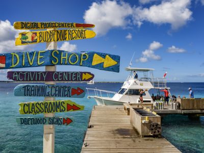 Buddy Dive Resort - Bonaire dive dock