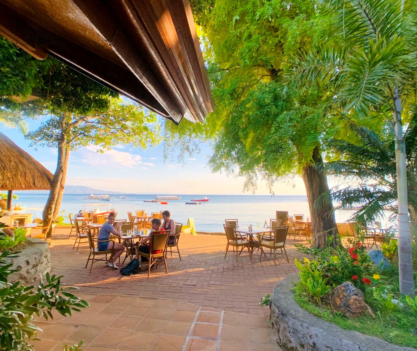 El Galleon Beach Resort - Puerto Galera, Philippine Islands outdoor restaurant