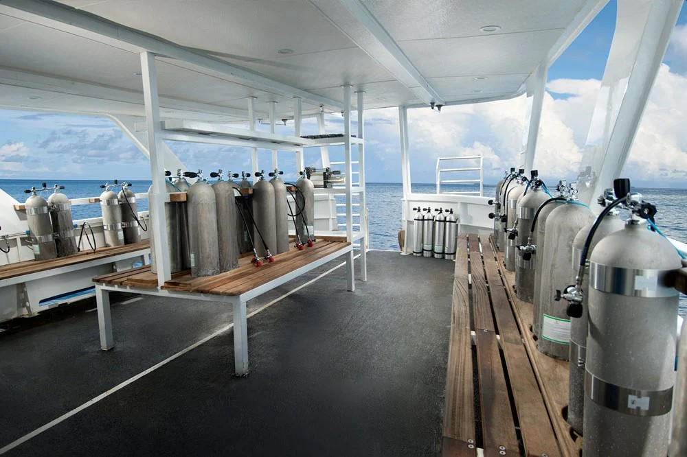 Solomons Master - Solomon Islands liveaboards dive deck