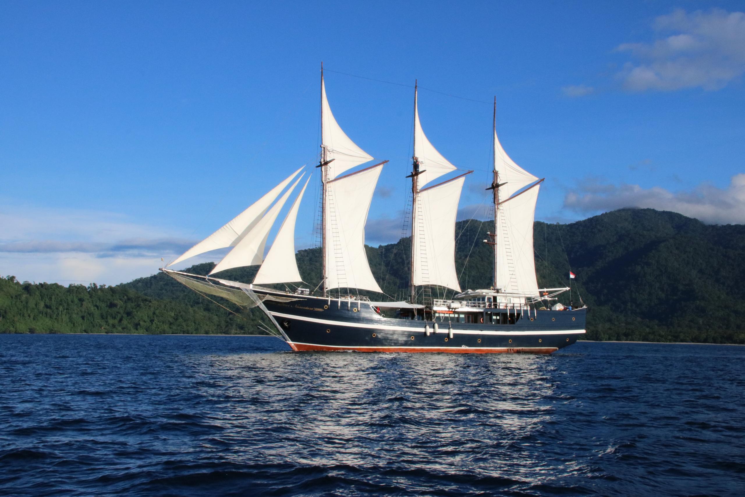 Dewi Nusantara Liveaboard - Indonesia liveaboard